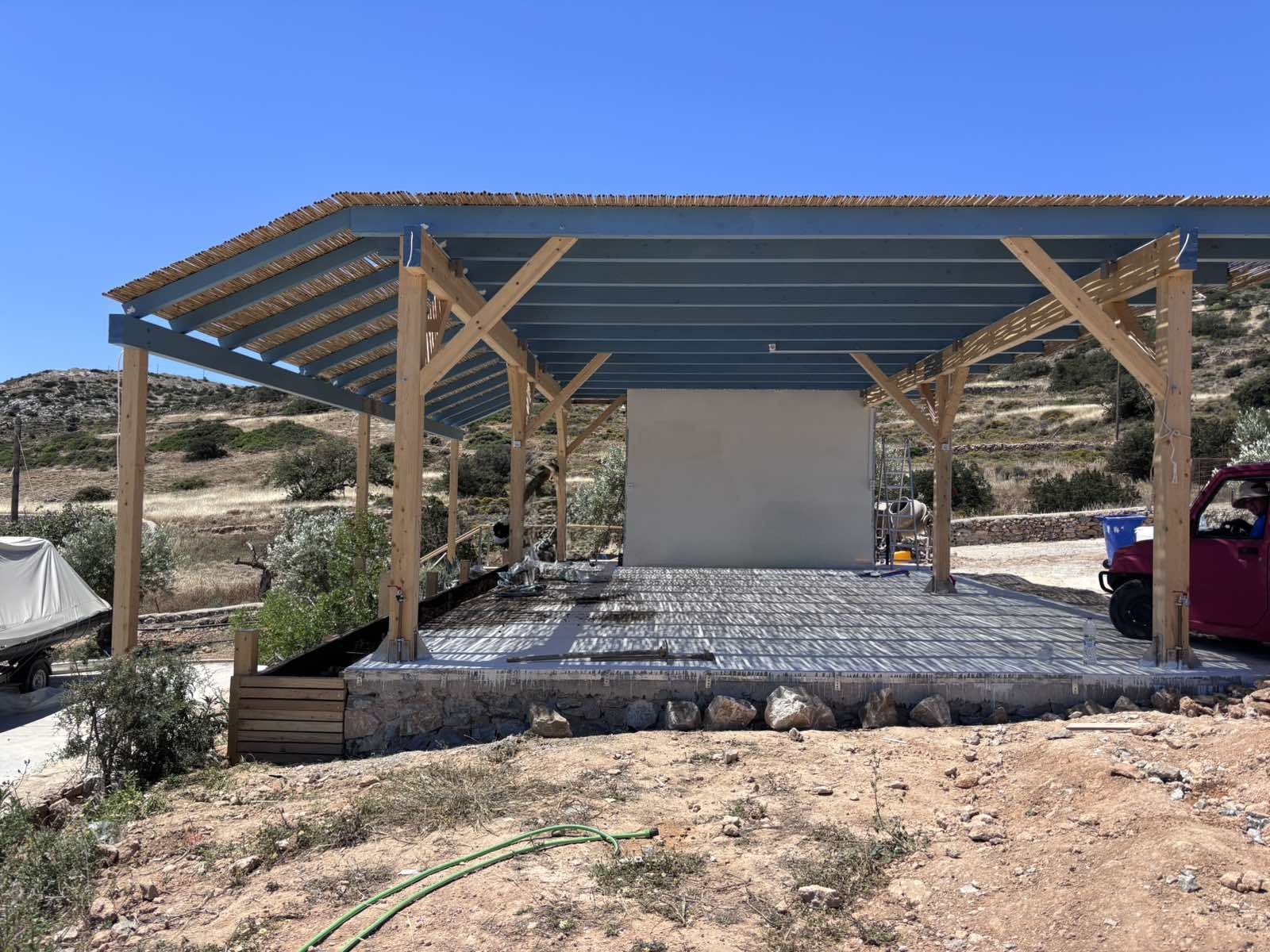Pergola lounge with sea view